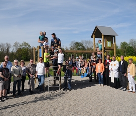 Stadt Altötting, Einweihung Spielplatz Unterholzhausen, Foto: Stadt Altötting