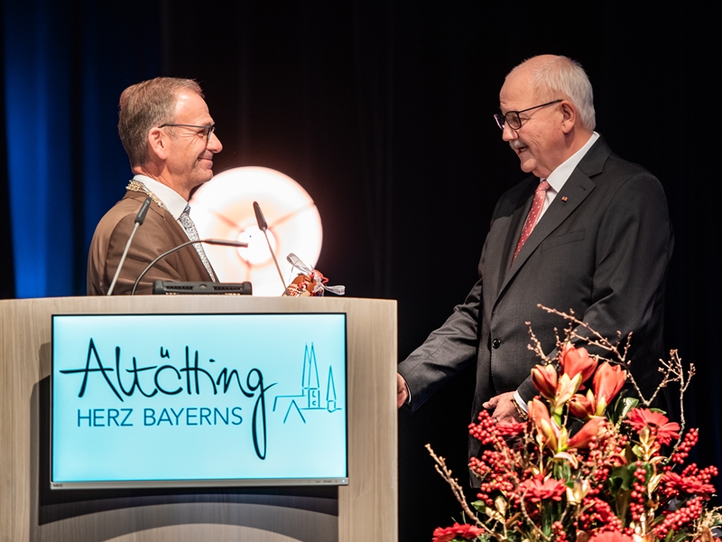 Stadt Altötting, Festakt 125 Jahre Stadterhebung, 2023, Gratulation Herbert Hofauer, Foto: Tom Bauer