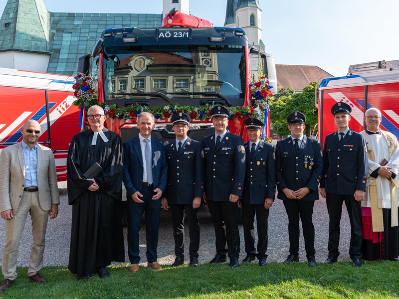 Stadt Altötting, Feuerwehr Segnung Tanklöschfahrzeug 2024, Foto: Stefan Fischer