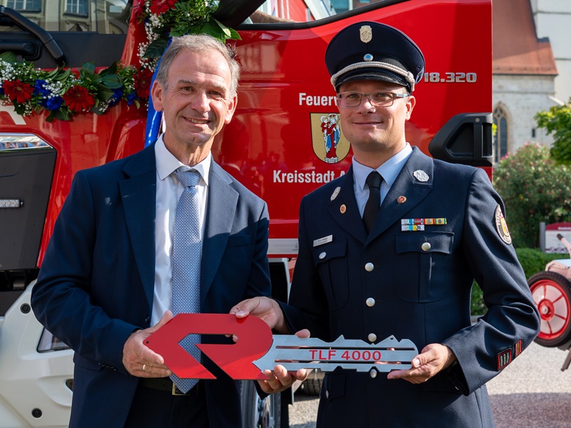 Stadt Altötting, Feuerwehr Segnung Tanklöschfahrzeug 2024, Foto: Stefan Fischer