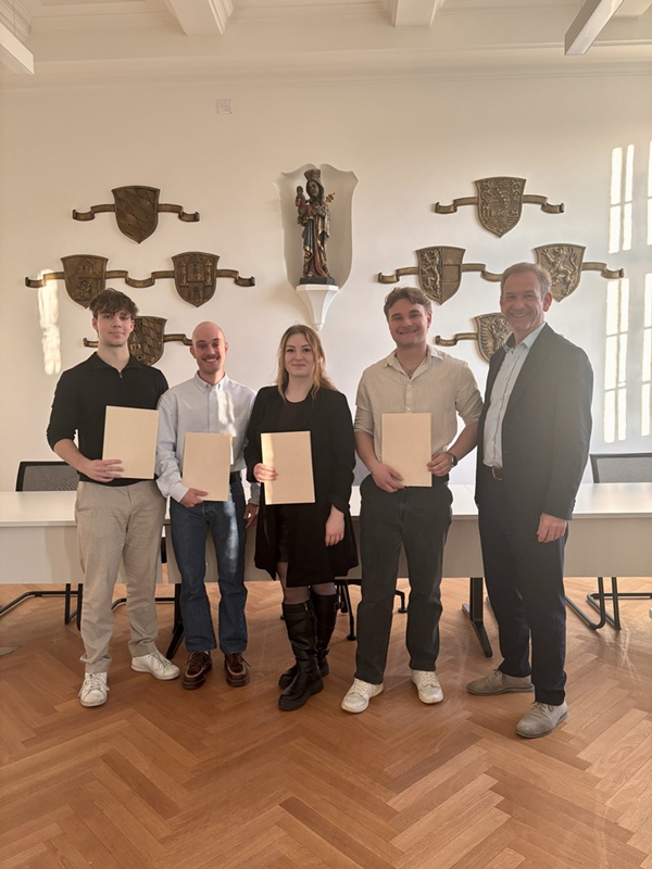 Stadt Altötting, Schülerehrung März 2026, Foto: Stadt Altötting