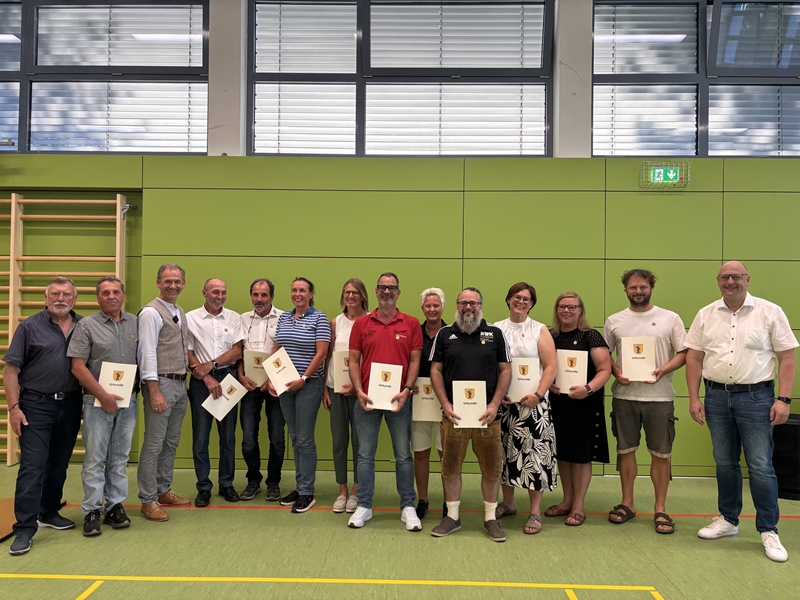 Stadt Altötting, Sportlerehrung 2026, Gruppenbild Funktionäre, Foto: Stadt Altötting