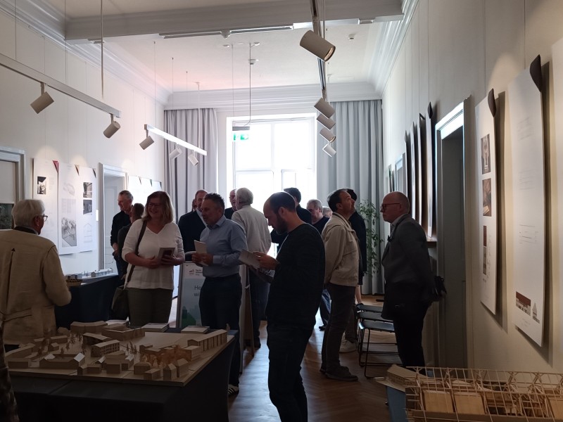 Stadt Altötting, Ausstellung "Anders Wohnen", Rathaus Altötting, Ausstellungseröffnung