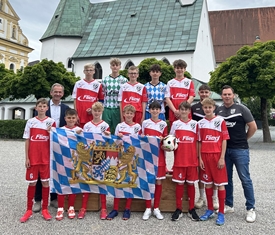 Stadt Altötting, Fußballturnier Youngs for Peace, Team Altötting, Aussendung, Foto: Stadt Altötting