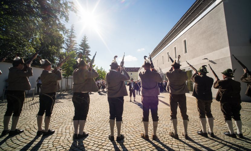 25-jähriges Städtepartnerschaftsjubiläum Altötting-Loreto, Salutschützen, Foto: Iven Matheis