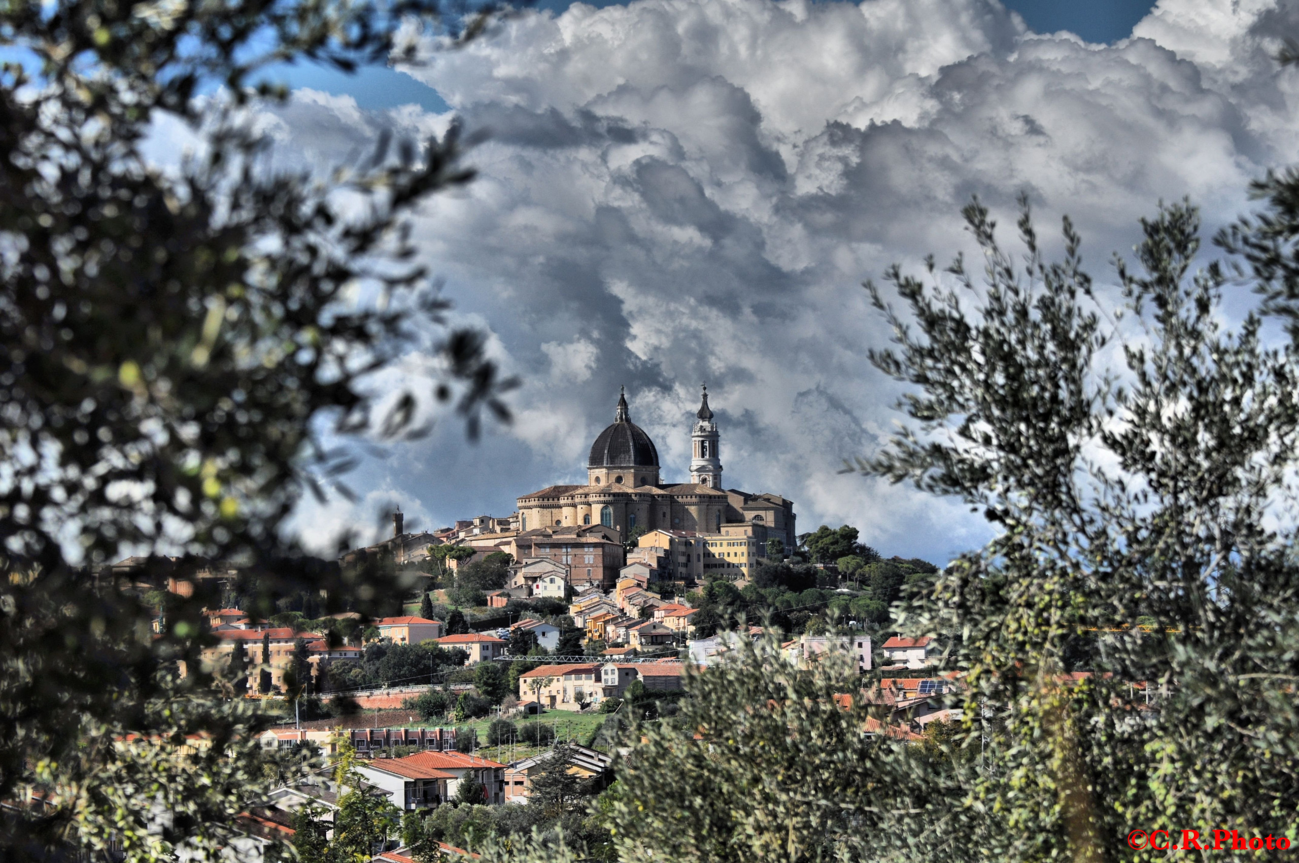Loreto, die Partnerstadt von Altötting, Ansicht Basilika Foto: Raffaeli Cristiano