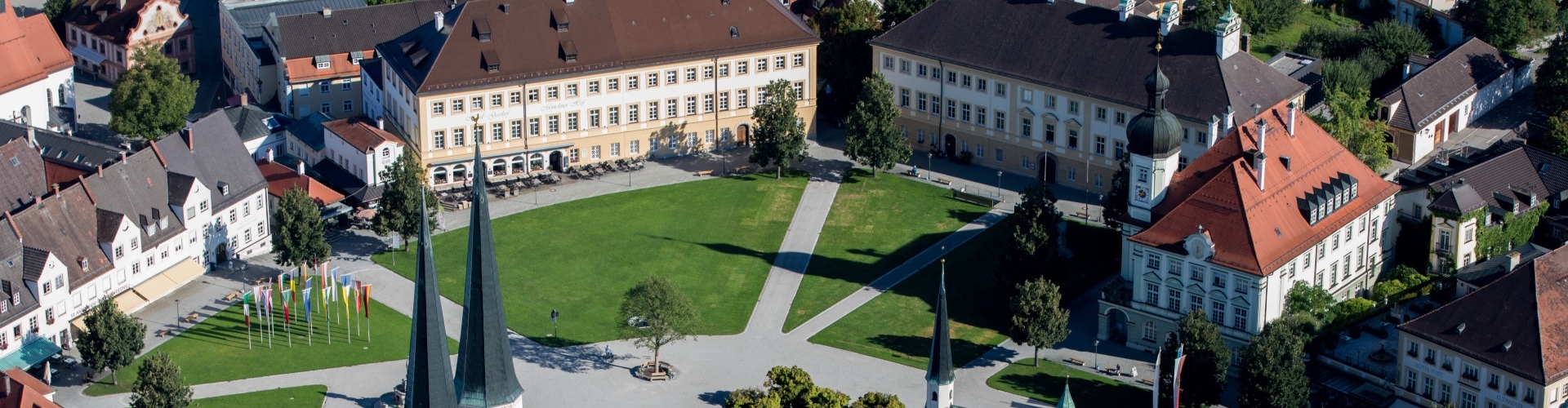 Luftaufnahme vom Kapellplatz Altötting.