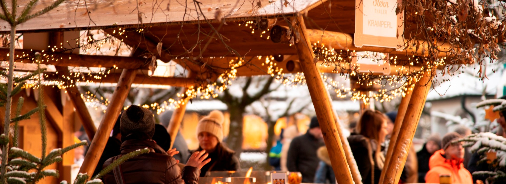 Hier sehen Sie einen Stand am Christkindlmarkt 