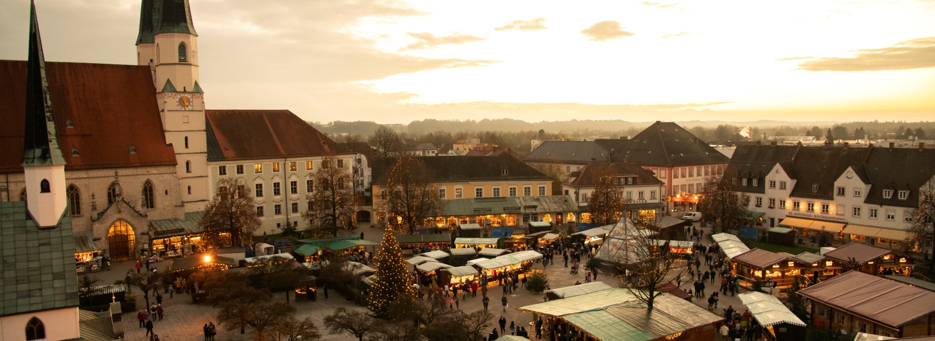 Hier sehen Sie den Christkindlmarkt von oben 