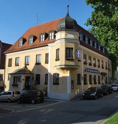 Altstadthotel Schex in Altötting, Foto Schex Außenansicht des Altstadthotel Schex in Altötting.