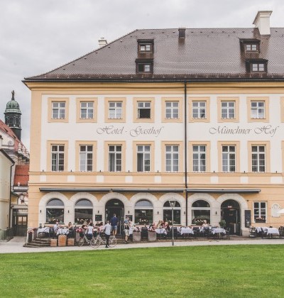 Außenansicht auf den Münchner Hof in Altötting. 