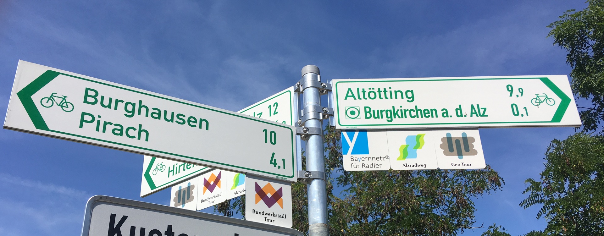 Beschilderung in Burgkirchen