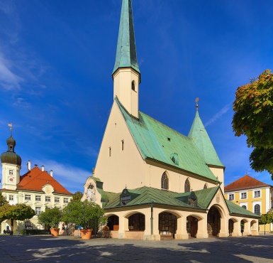 Die komplette Altöttinger Gnadenkapelle.