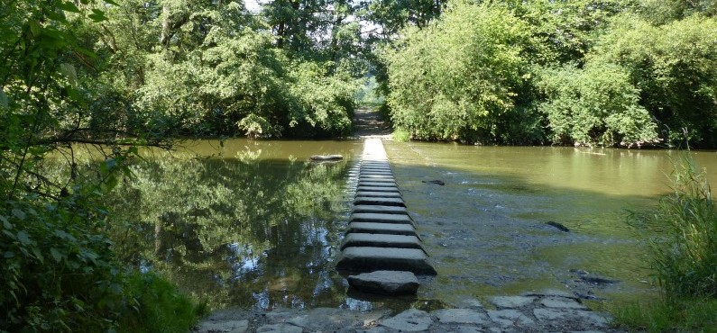 Der Engfurter Weg übers Wasser in Altötting.