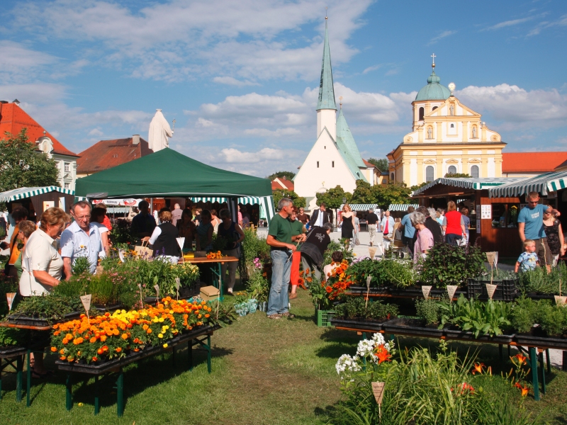 Klostermarkt am Kapellplatz