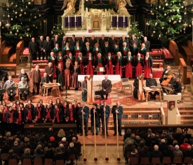 Verschiedene Gruppen aus dem Bayerischen Oberland musizieren in der Basilika St. Anna.