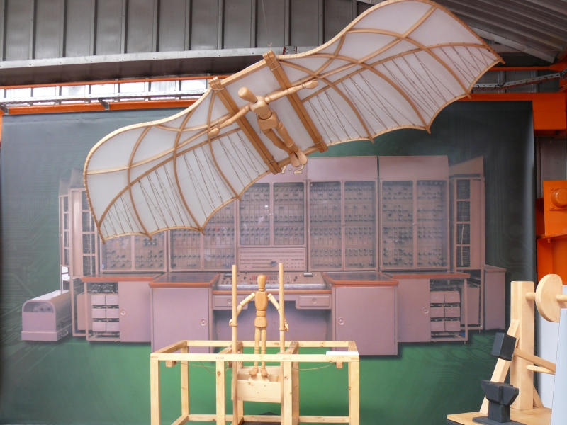 Ein Ausstellungsobjekt der Ausstellung von Leonardo da Vinci. 