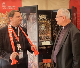 Bischof Dr. Stefan Oster Katholikentag Stuttgart 2022 Stand Gnadenort Altoetting Foto Toruismusbuero Katholikentag in Stuttgart