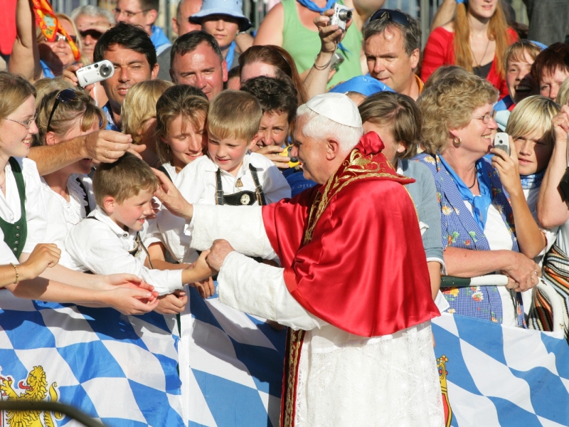 Drei_Fragen_und_ein_Papstbesuch-Foto-Heiner-Heine