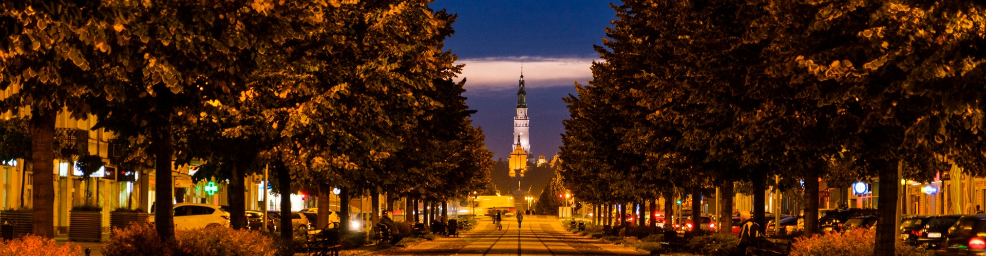 Hier sehen Sie eine Allee in Czestochowa