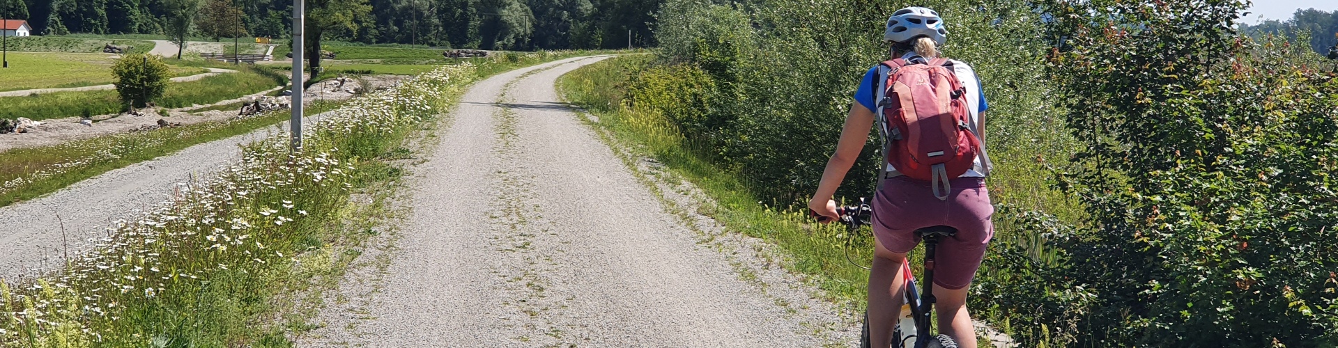 Radltour auf dem Drei Seen Farradweg der Inn-Salzach Radwege