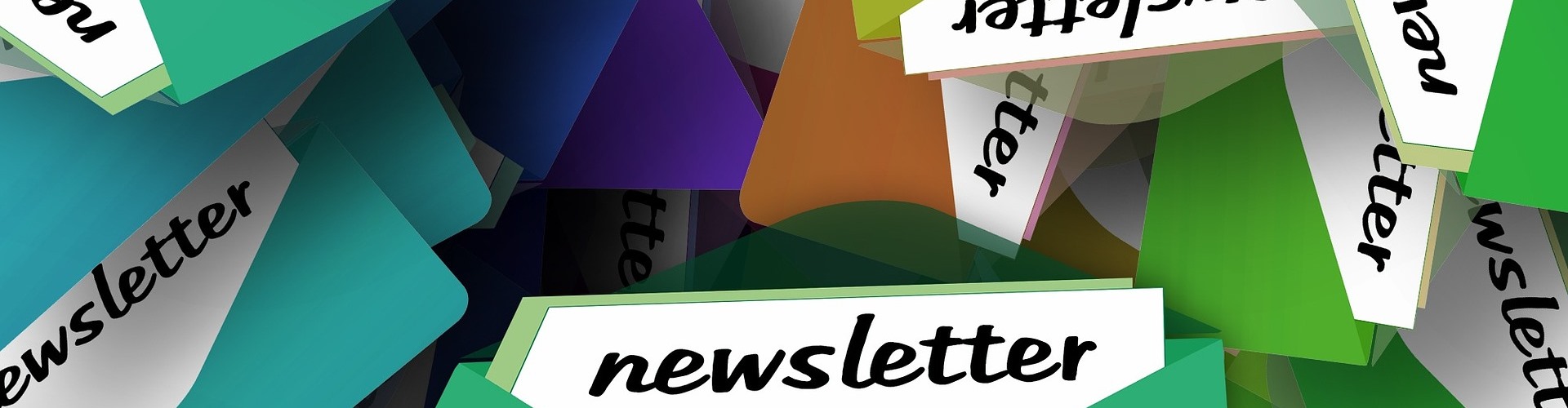 Eine Darstellung von mehreren bunten Briefumschlägen, aus denen ein Brief mit dem Schriftzug Newsletter herausblitzt.