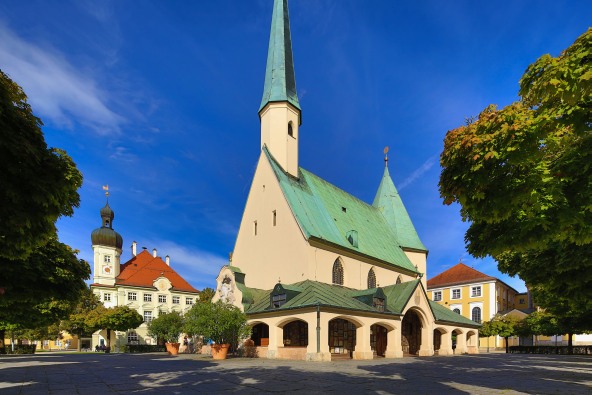 Die Gnadenkapelle am Altöttinger Kapellplatz.