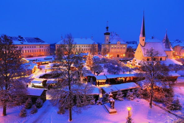 Altöttinger Christkindlmarkt mit Schnee