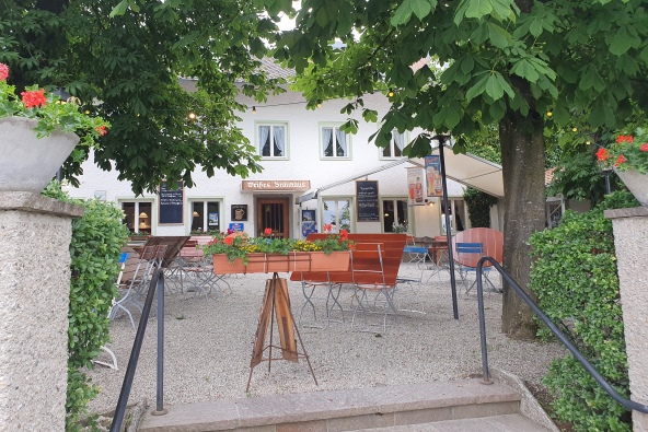 Hier sehen Sie den Biergarten in Graming