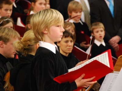 Kinder singen im Chor