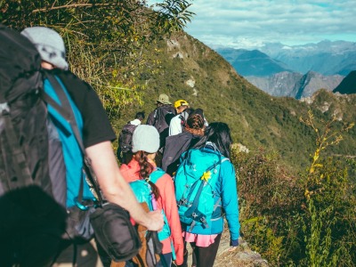 Hier sehen Sie eine Wandergruppe 