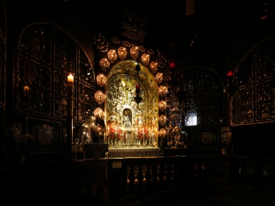Hier sehen Sie den Gnadenaltar in der Gnadenkapelle 