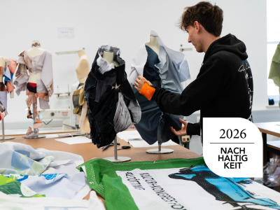 Student des Kollegs für Modedesign