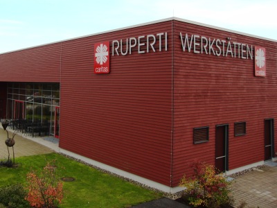 Außenaufnahme der Ruperti Werkstätten Altötting. 