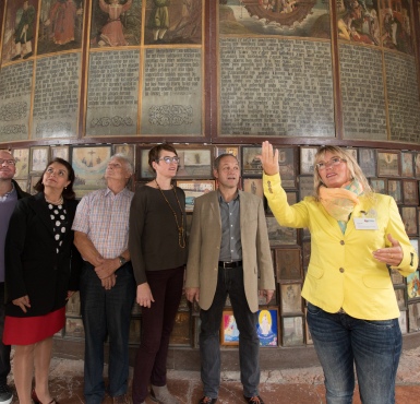 Stadtfuehrung-in-Altoetting-Gnadenkapelle-Votivtafeln-385x370-Foto-Heiner-Heine Stadtfuehrung-in-Altoetting-Gnadenkapelle-Votivtafeln-385x370-Foto-Heiner-Heine