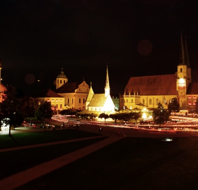 Lichterprozession am Altöttinger Kapellplatz