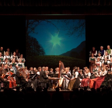 hans-berger-alpenlaendisches-weihnachtsoratorium-chor-orchester-forum-altoetting-385x370