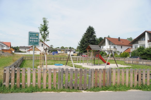 spielplatz-altoetting-eschbachstrasse-foto-stadt-585x390 spielplatz-altoetting-eschbachstrasse-foto-stadt-585x390