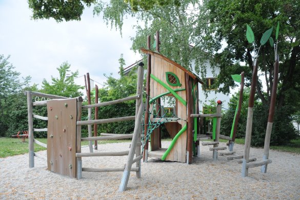 spielplatz-altoetting-hermann-stelzer-strasse-foto-stadt-585x390 spielplatz-altoetting-hermann-stelzer-strasse-foto-stadt-585x390