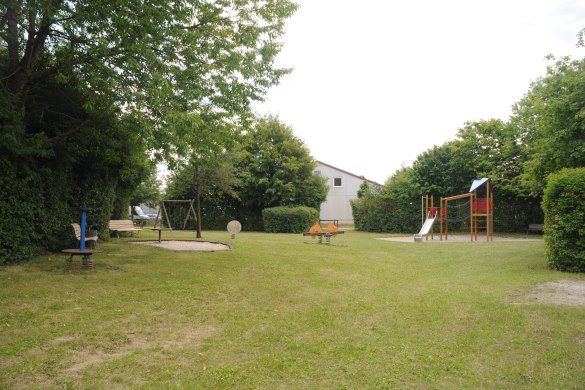 spielplatz-altoetting-josef-kehrer-strasse-foto-stadt-585x390