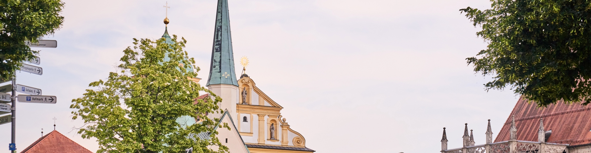 Stadt Altötting, Stadtklima, Kapellplatz, Foto Tourismusbüro Altötting DIRSCHL.com